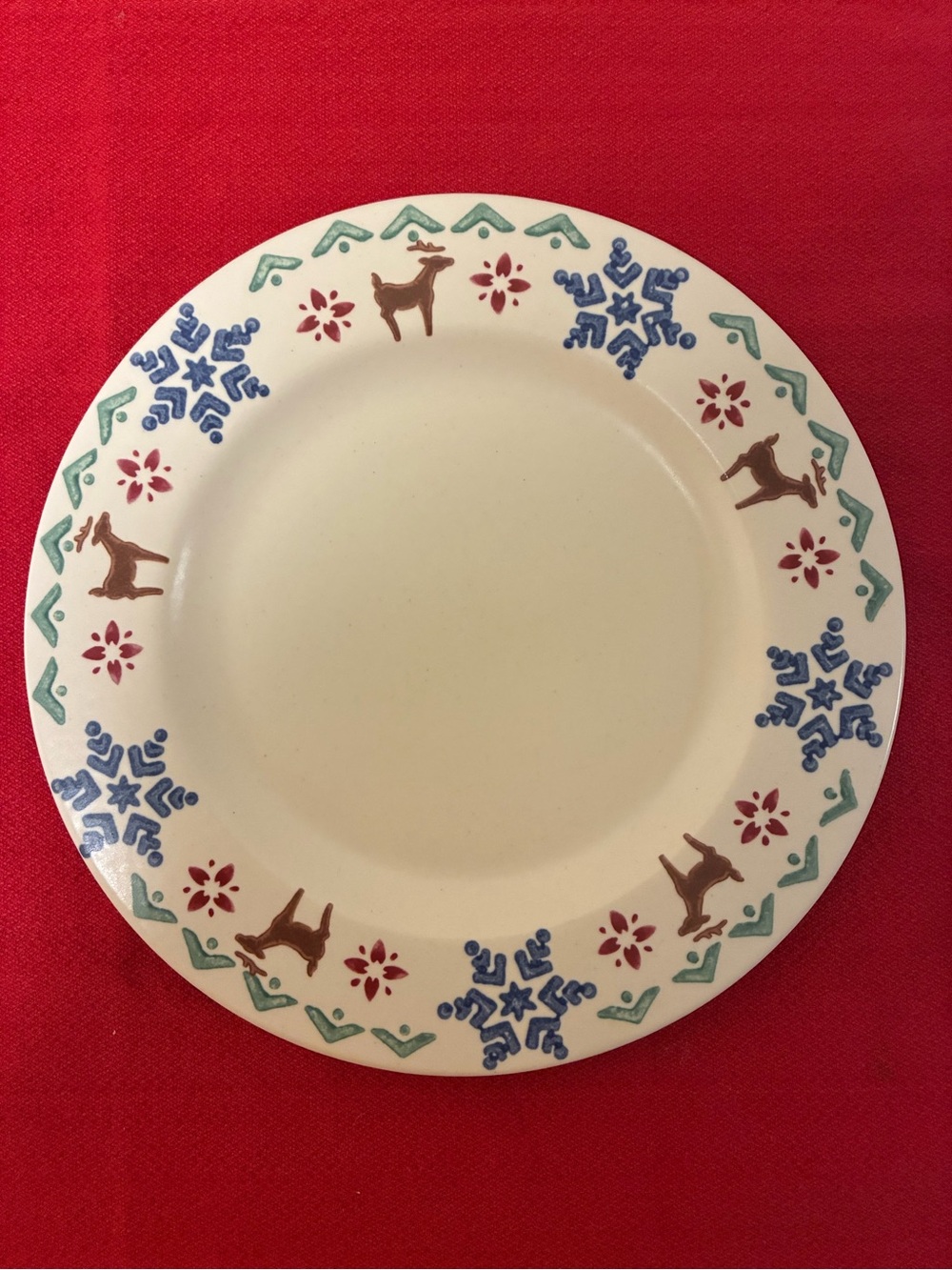 Set of 2 Pfaltzgraff Nordic Christmas Dinner Plates - Reindeer & Snowflakes